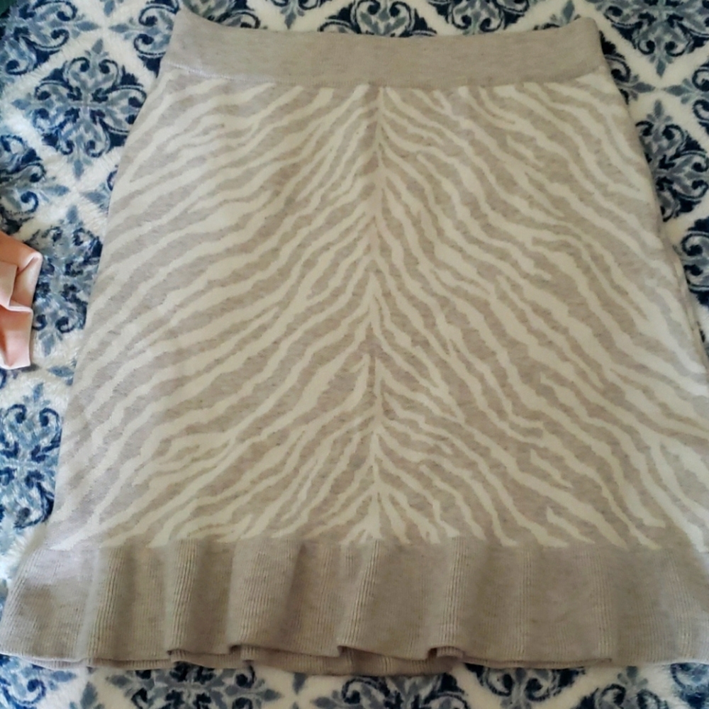 Anthropologie Grey Skirt with Ruffle